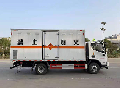 阆中爆破器材运输车